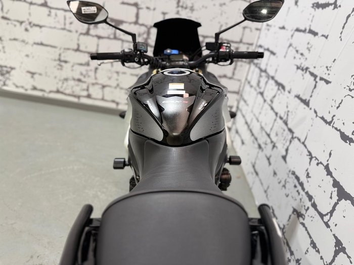 2016 Suzuki GSX-S1000F GSX-S White