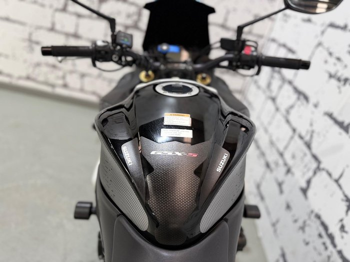 2016 Suzuki GSX-S1000F GSX-S White