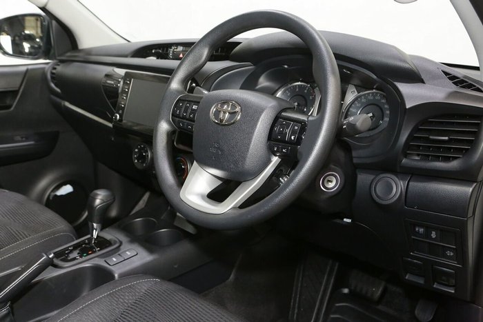 2024 Toyota Hilux SR Hi-Rider