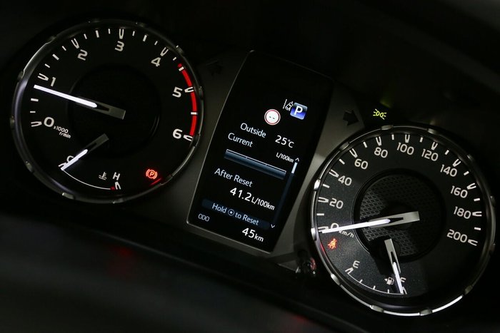 2024 Toyota Hilux SR Hi-Rider