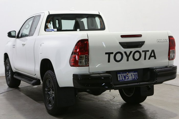 2024 Toyota Hilux SR Hi-Rider
