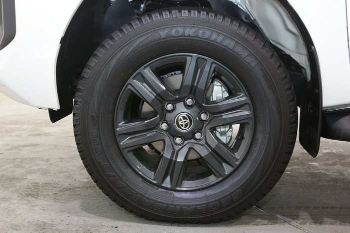 2024 Toyota Hilux SR Hi-Rider