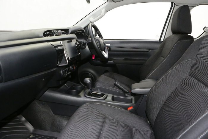 2024 Toyota Hilux SR Hi-Rider