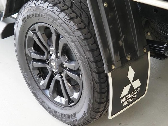 2022 Mitsubishi Triton GLX-R