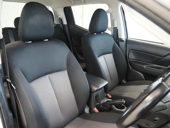 2022 Mitsubishi Triton GLX-R