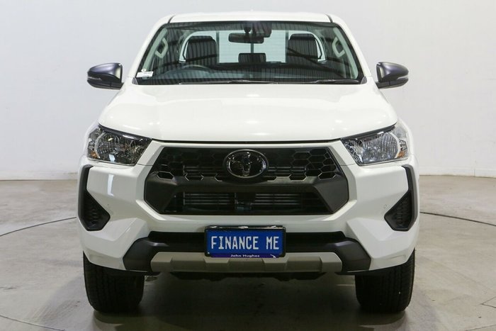 2025 Toyota Hilux SR