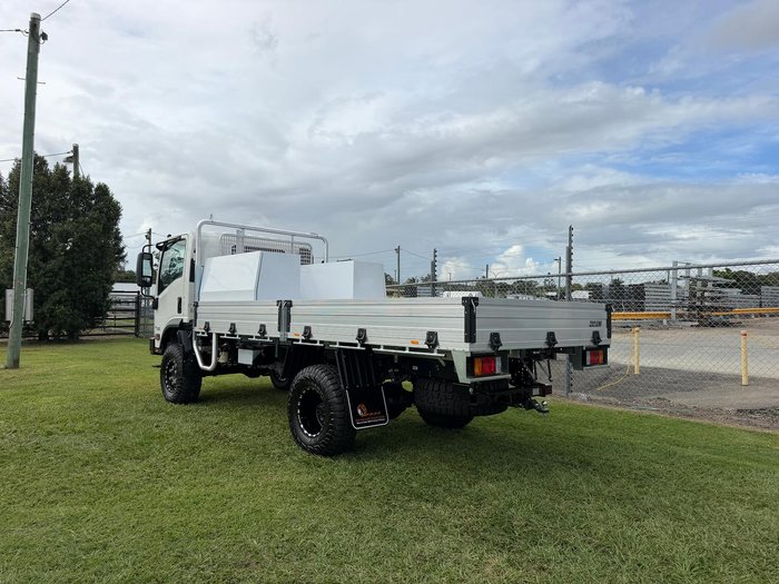 2025 Isuzu N Series NPS 75/45-155 White