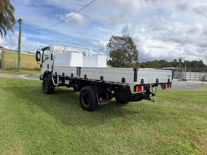 2025 Isuzu N Series NPS 75/45-155 White