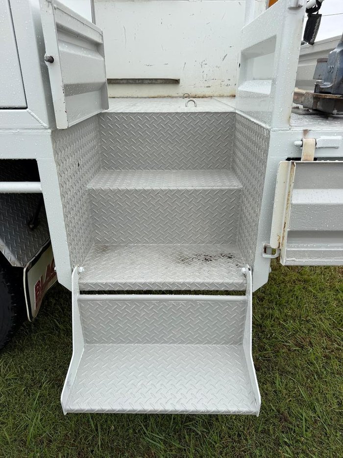 2016 Isuzu N Series NPS 75/45-155 White