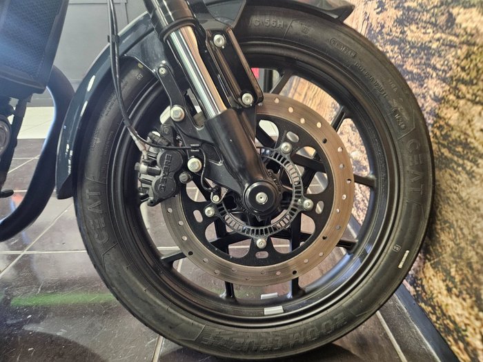 2024 Royal Enfield (see Also Enfiel SHOTGUN 650 Grey