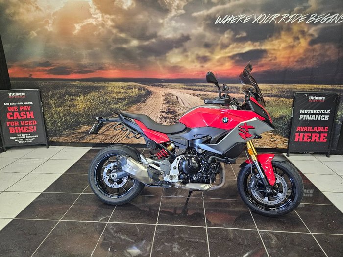 2020 BMW F 900 XR RED