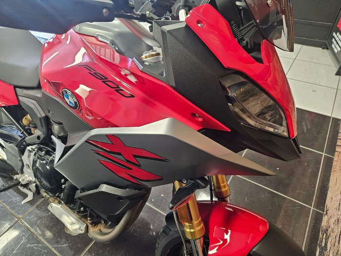 2020 BMW F 900 XR RED