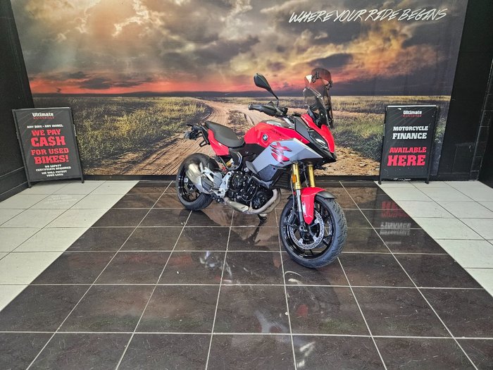 2020 BMW F 900 XR RED