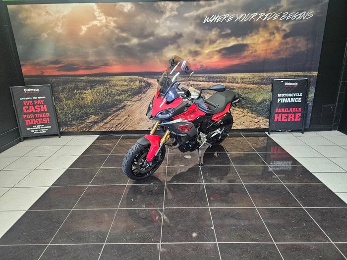 2020 BMW F 900 XR RED