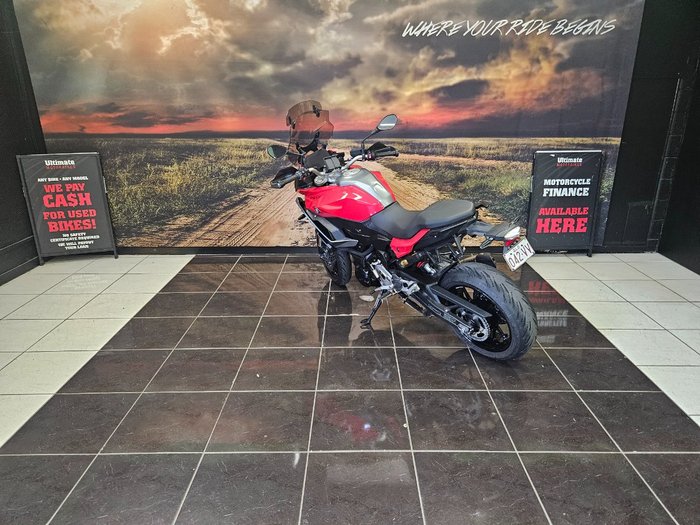 2020 BMW F 900 XR RED