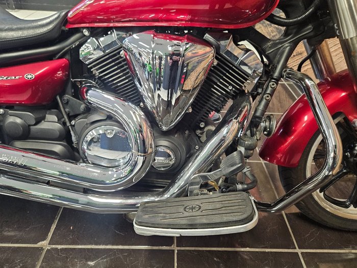 2009 Yamaha XVS950A RED