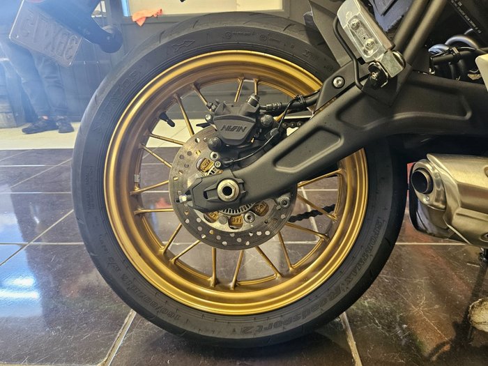 2025 Kawasaki Z650 RS RED