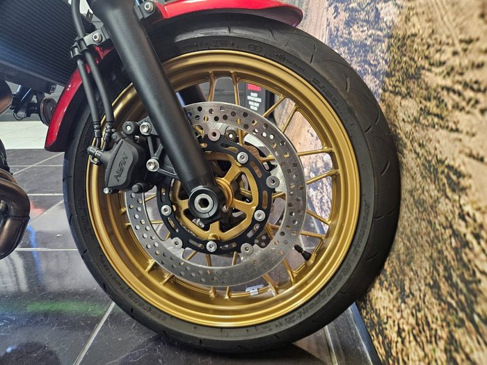 2025 Kawasaki Z650 RS RED