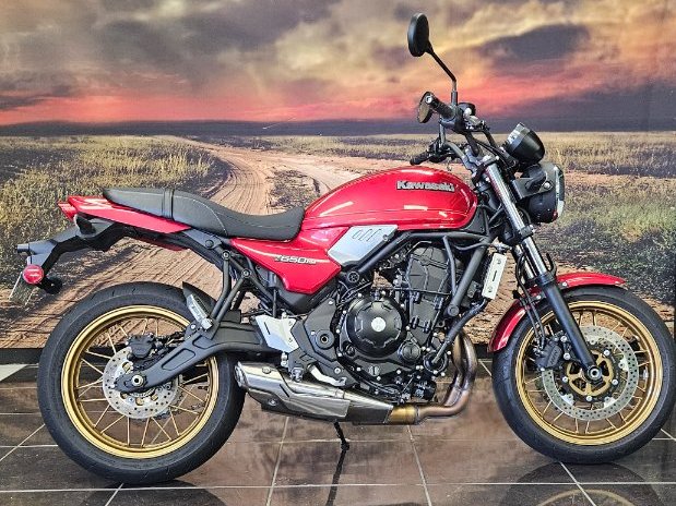 2025 Kawasaki Z650 RS RED