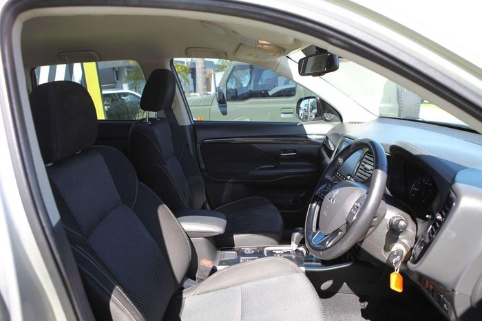 2019 Mitsubishi Outlander ES