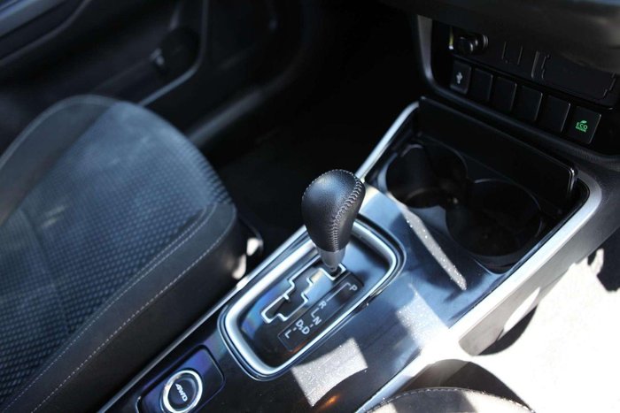 2019 Mitsubishi Outlander ES