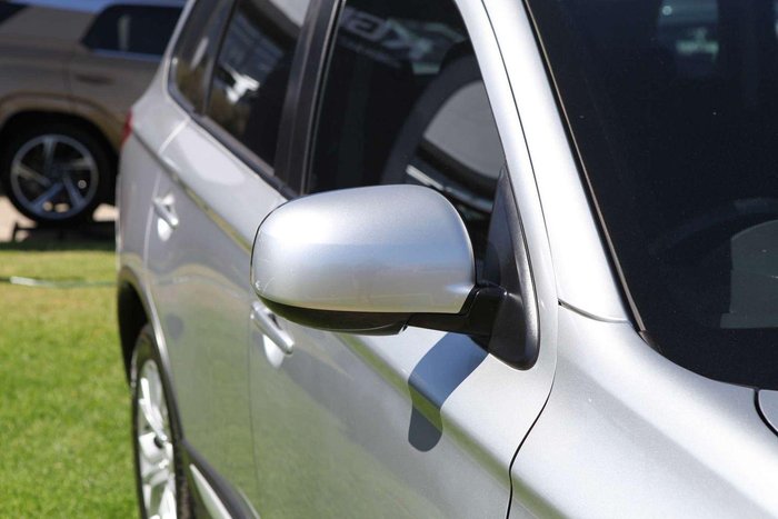 2019 Mitsubishi Outlander ES