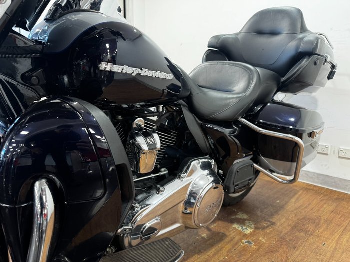 2019 Harley-Davidson FLHTK ULTRA LIMITED (TT) SILVER