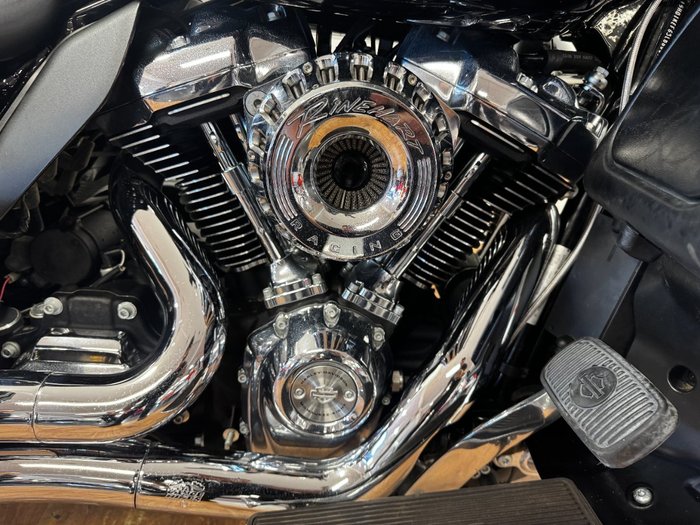 2019 Harley-Davidson FLHTK ULTRA LIMITED (TT) SILVER