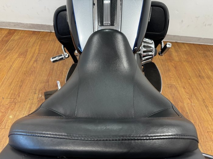 2019 Harley-Davidson FLHTK ULTRA LIMITED (TT) SILVER