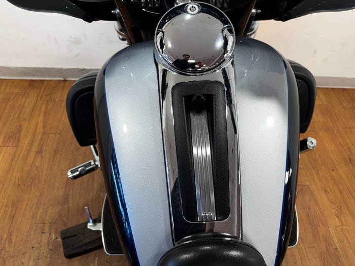 2019 Harley-Davidson FLHTK ULTRA LIMITED (TT) SILVER