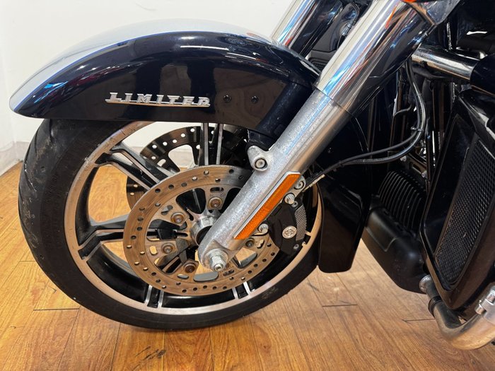 2019 Harley-Davidson FLHTK ULTRA LIMITED (TT) SILVER