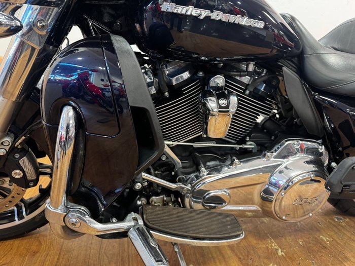 2019 Harley-Davidson FLHTK ULTRA LIMITED (TT) SILVER