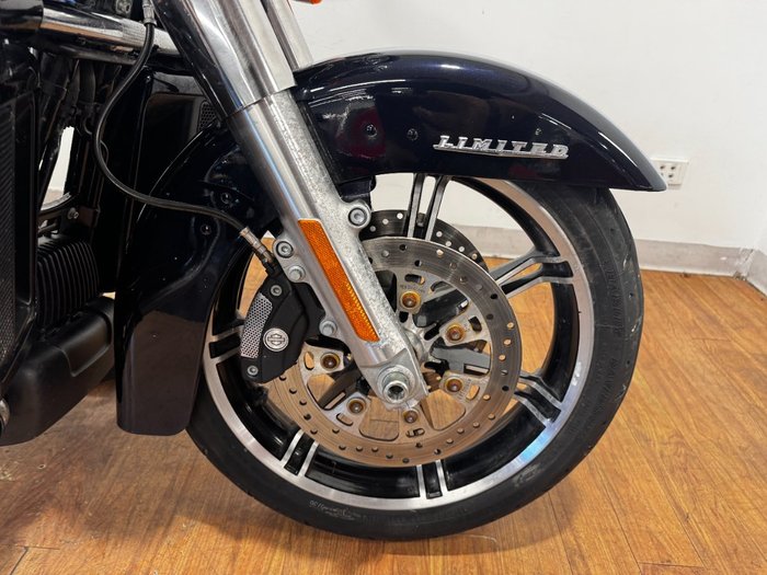 2019 Harley-Davidson FLHTK ULTRA LIMITED (TT) SILVER