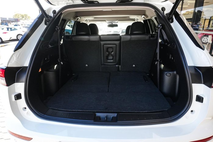 2023 Mitsubishi Outlander Exceed