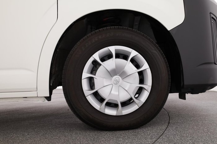 2021 Toyota Hiace Commuter