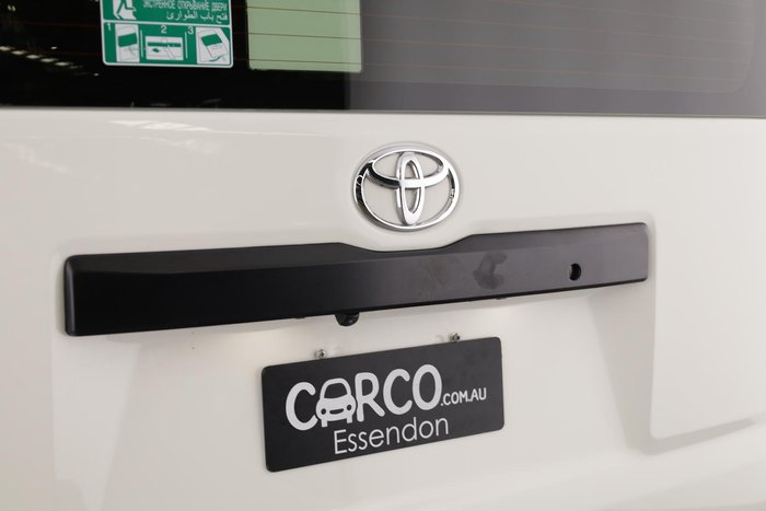 2021 Toyota Hiace Commuter