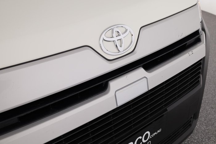 2021 Toyota Hiace Commuter
