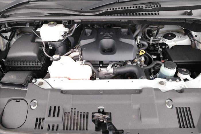 2021 Toyota Hiace Commuter