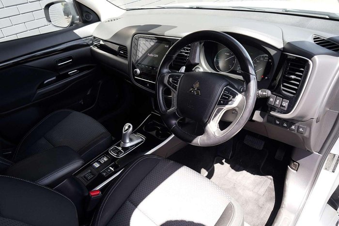 2021 Mitsubishi Outlander PHEV ES