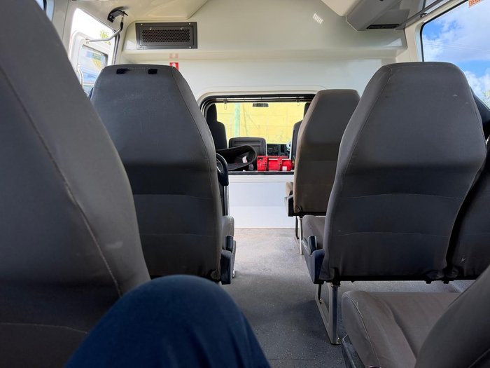 2020 Isuzu Nps Atw White