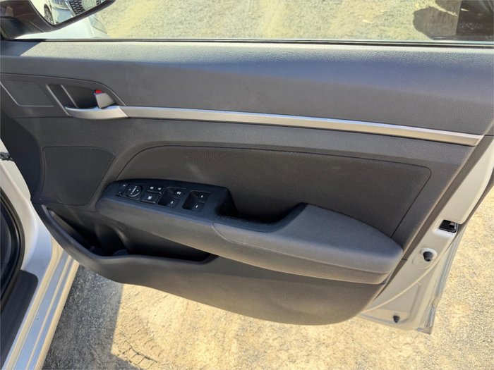 2015 HYUNDAI ELANTRA ACTIVE MD SERIES 2 (MD3) SILVER OR CHROME