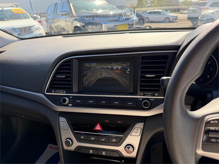 2015 HYUNDAI ELANTRA ACTIVE MD SERIES 2 (MD3) SILVER OR CHROME