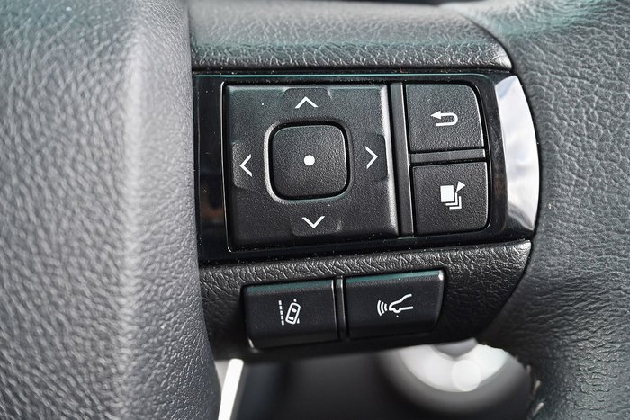 2020 Toyota Hilux SR5