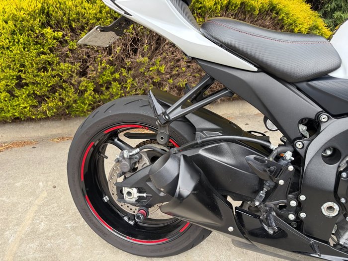 2019 Suzuki GSX-R750 White