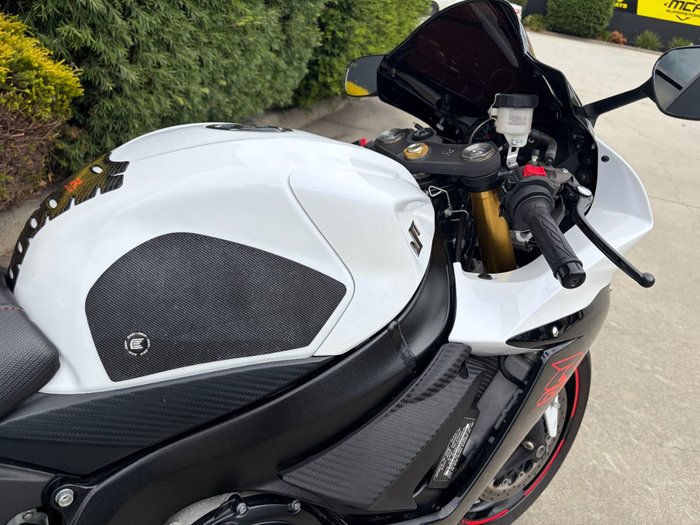 2019 Suzuki GSX-R750 White