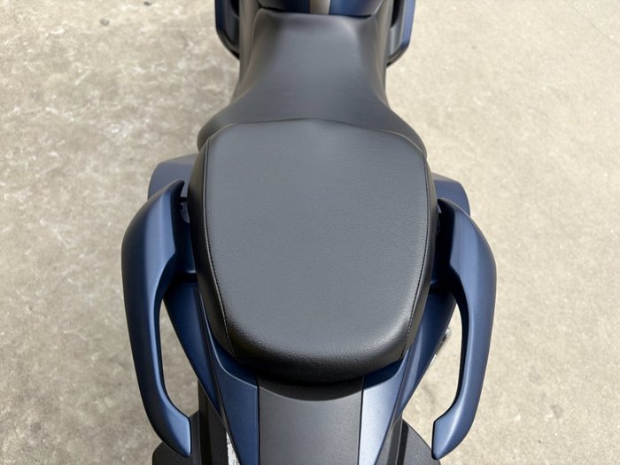 2024 Suzuki GIXXER Blue