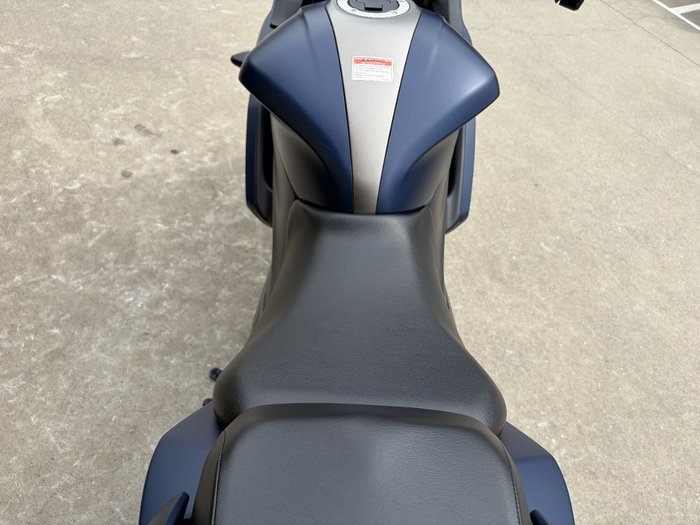 2024 Suzuki GIXXER Blue