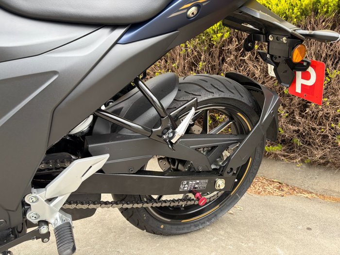 2024 Suzuki GIXXER Blue