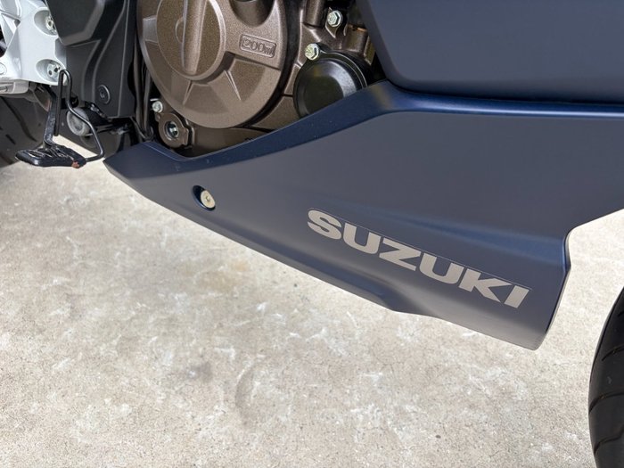 2024 Suzuki GIXXER Blue