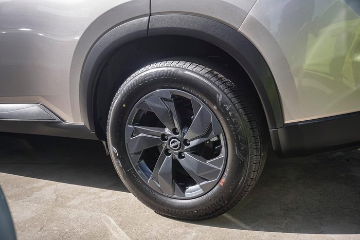 2025 Nissan X-TRAIL ST-L